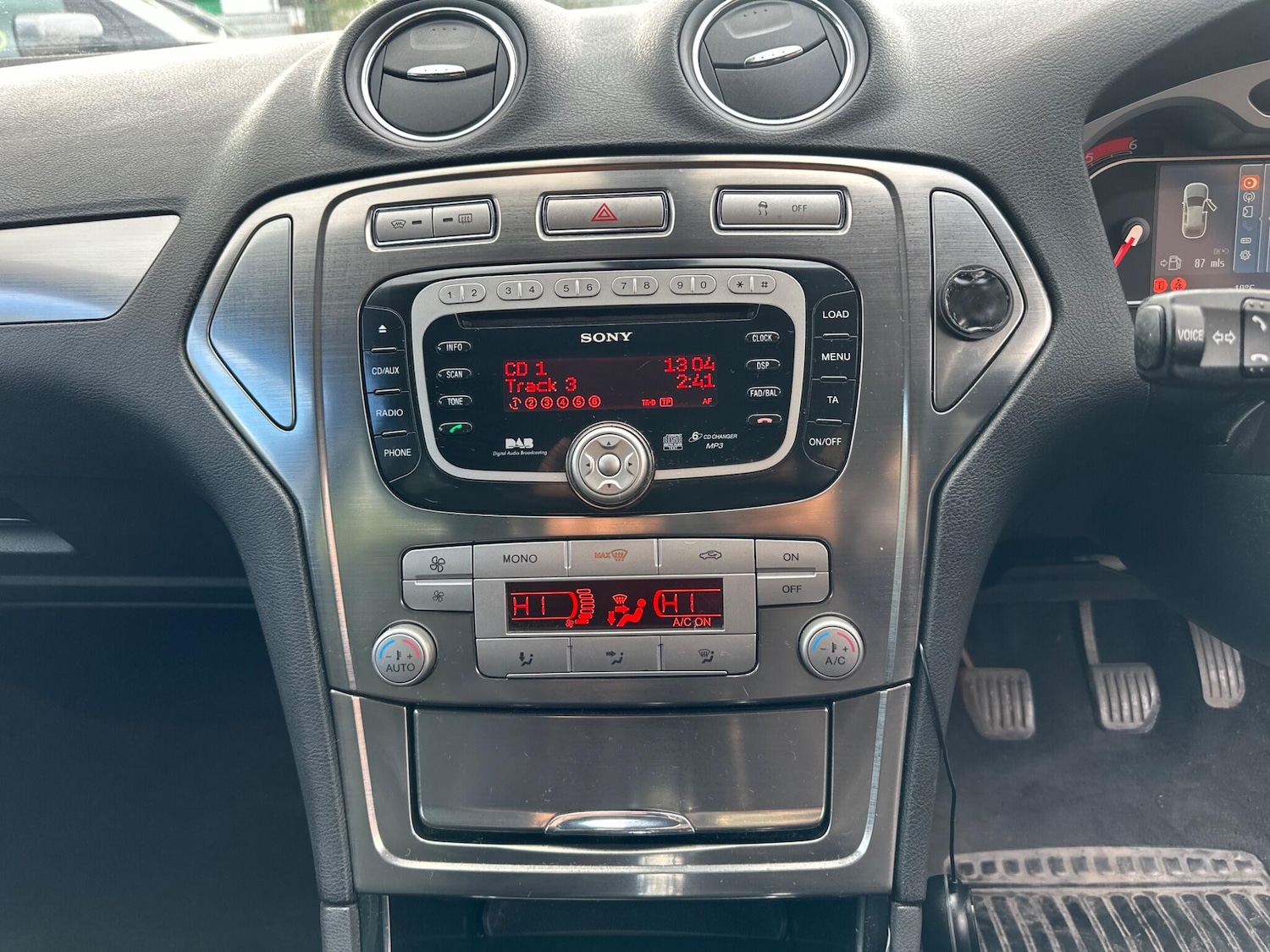 Used Ford Mondeo 2009 for sale - 76398057: Photo 23