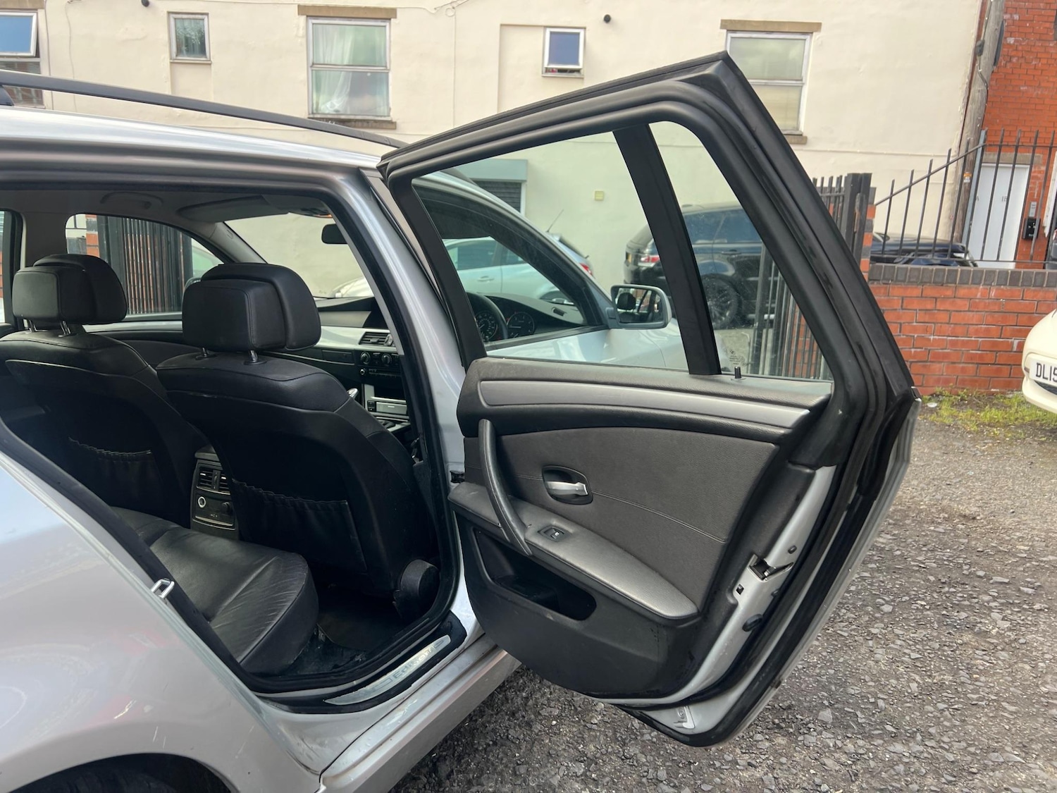 BMW 5 Series (59) - 2.0 520d SE Business Edition Touring Euro 4 5dr - Image 19