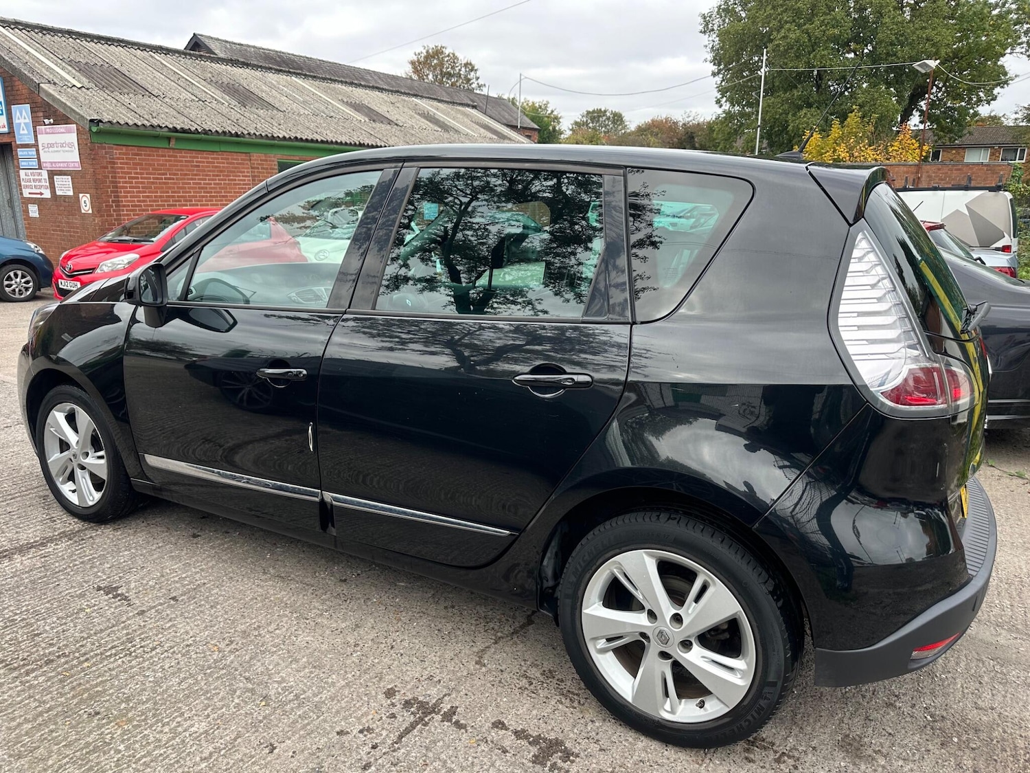 Used Renault Scenic 2015 for sale - 76337491: Photo 12