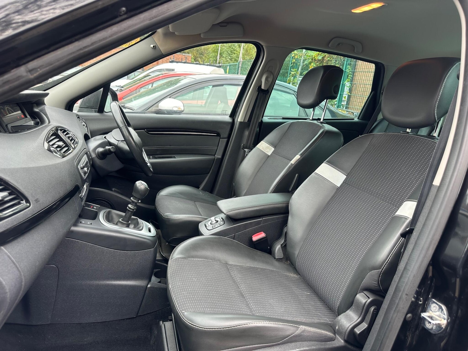 Used Renault Scenic 2015 for sale - 76337491: Photo 24