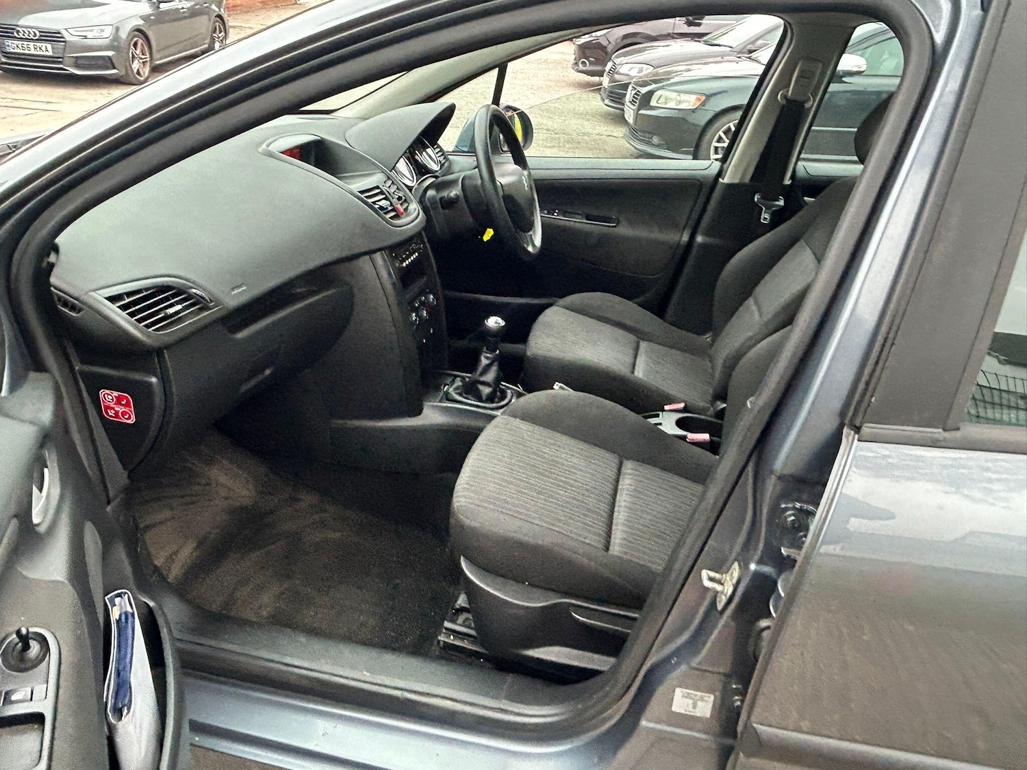 Used Peugeot 207 2010 for sale - 76953536: Photo 17