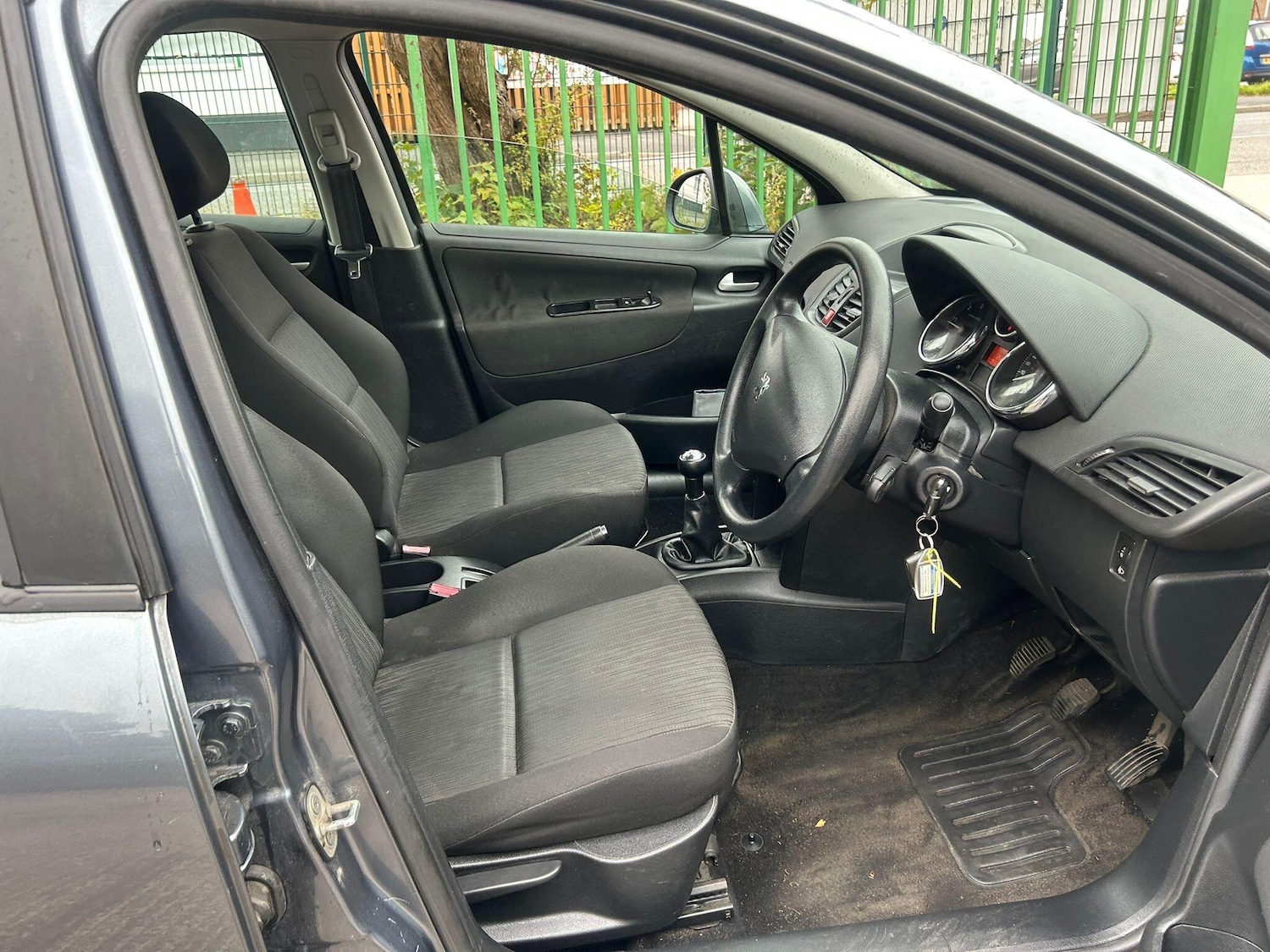 Used Peugeot 207 2010 for sale - 76953536: Photo 25