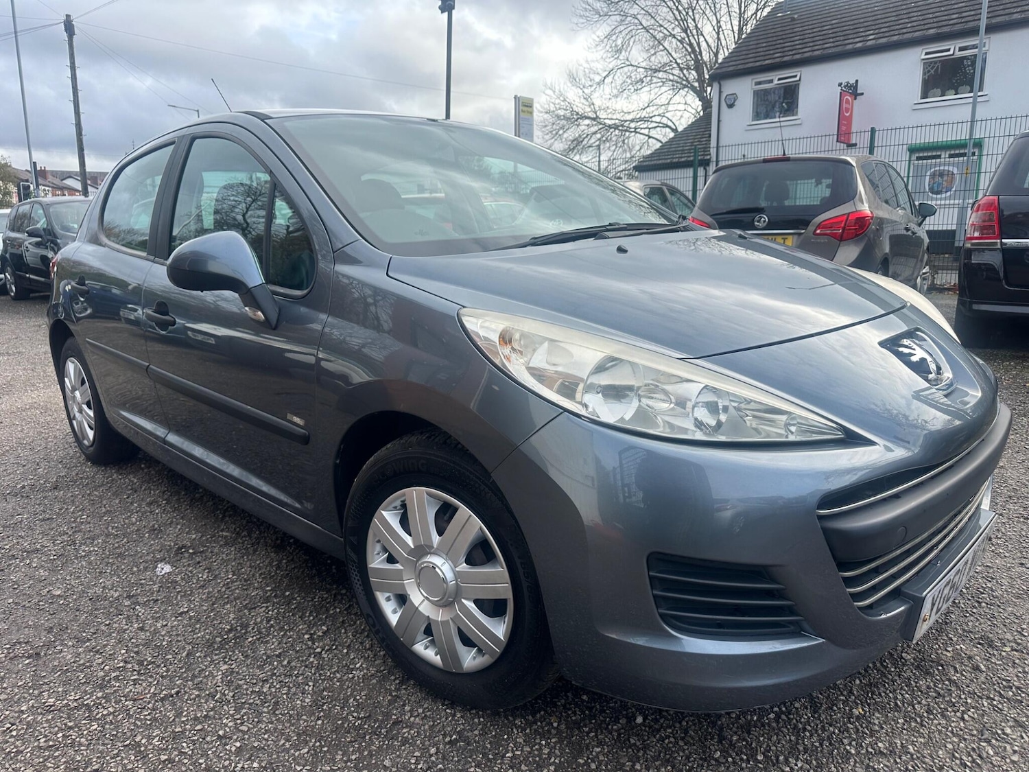 Used Peugeot 207 2010 for sale - 76953536: Photo 3