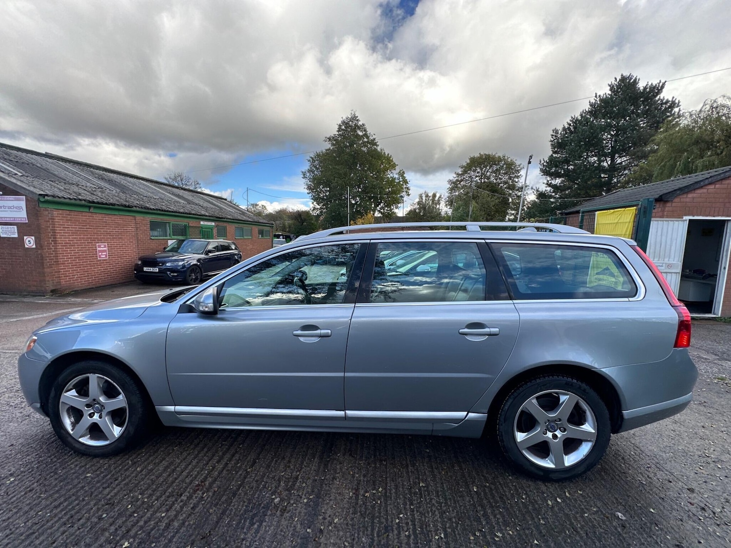 Used Volvo V70 2008 for sale - 76409548: Photo 13