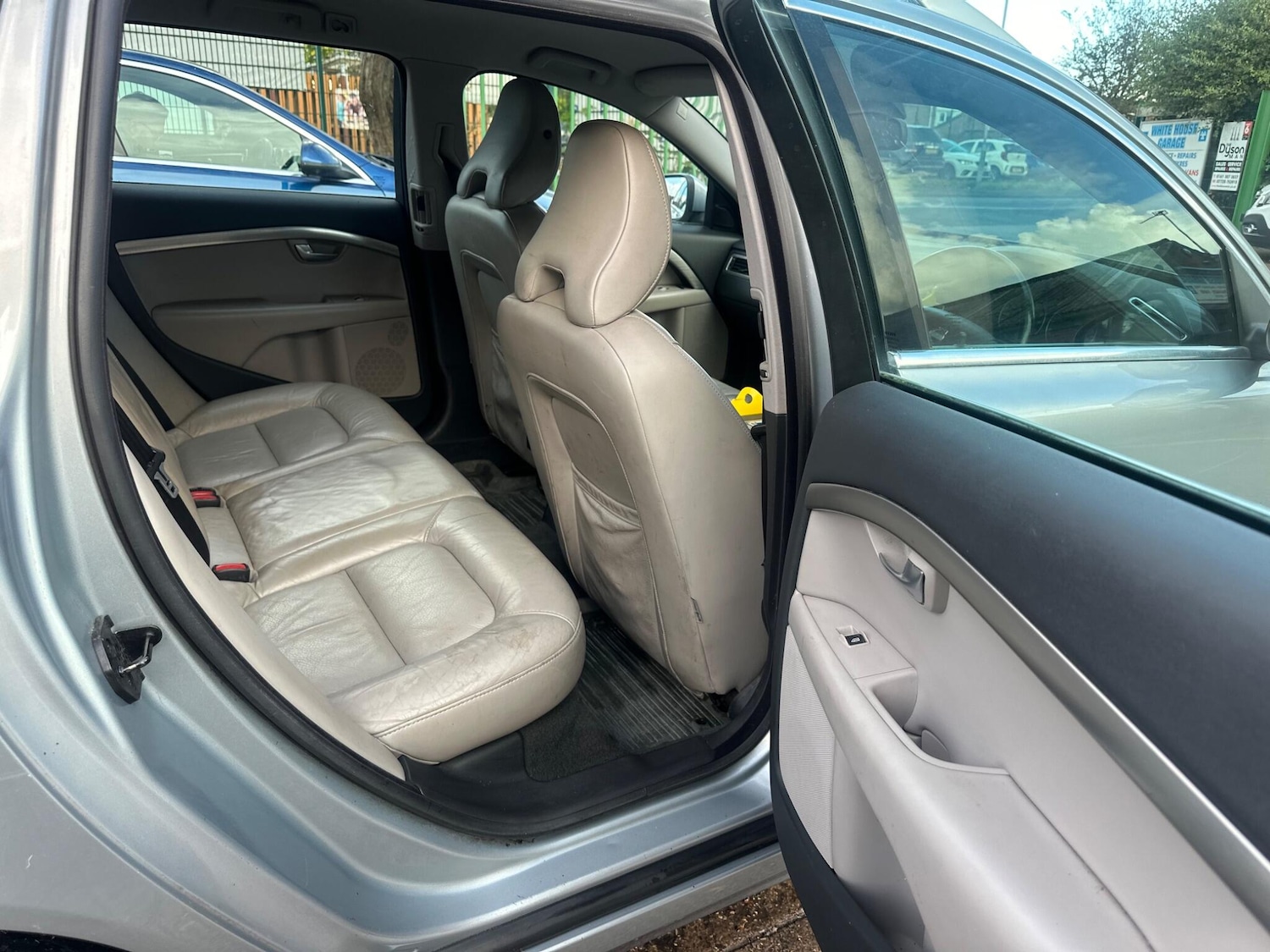 Used Volvo V70 2008 for sale - 76409548: Photo 20