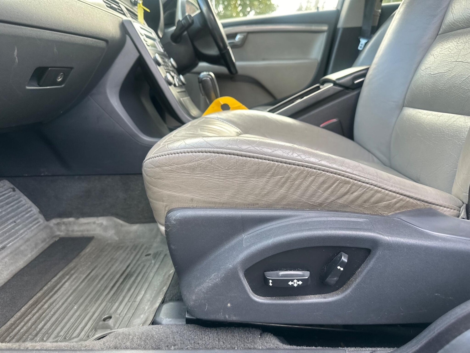 Used Volvo V70 2008 for sale - 76409548: Photo 29