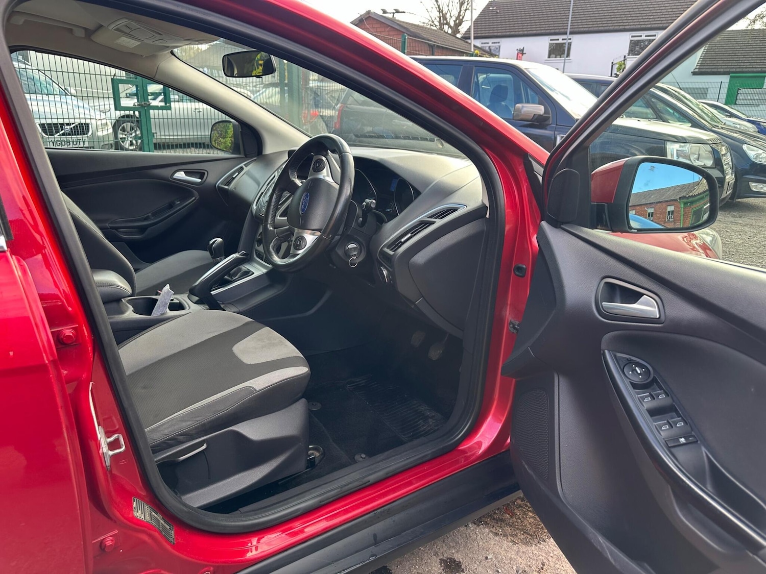 Used Ford Focus 2011 for sale - 76953287: Photo 12