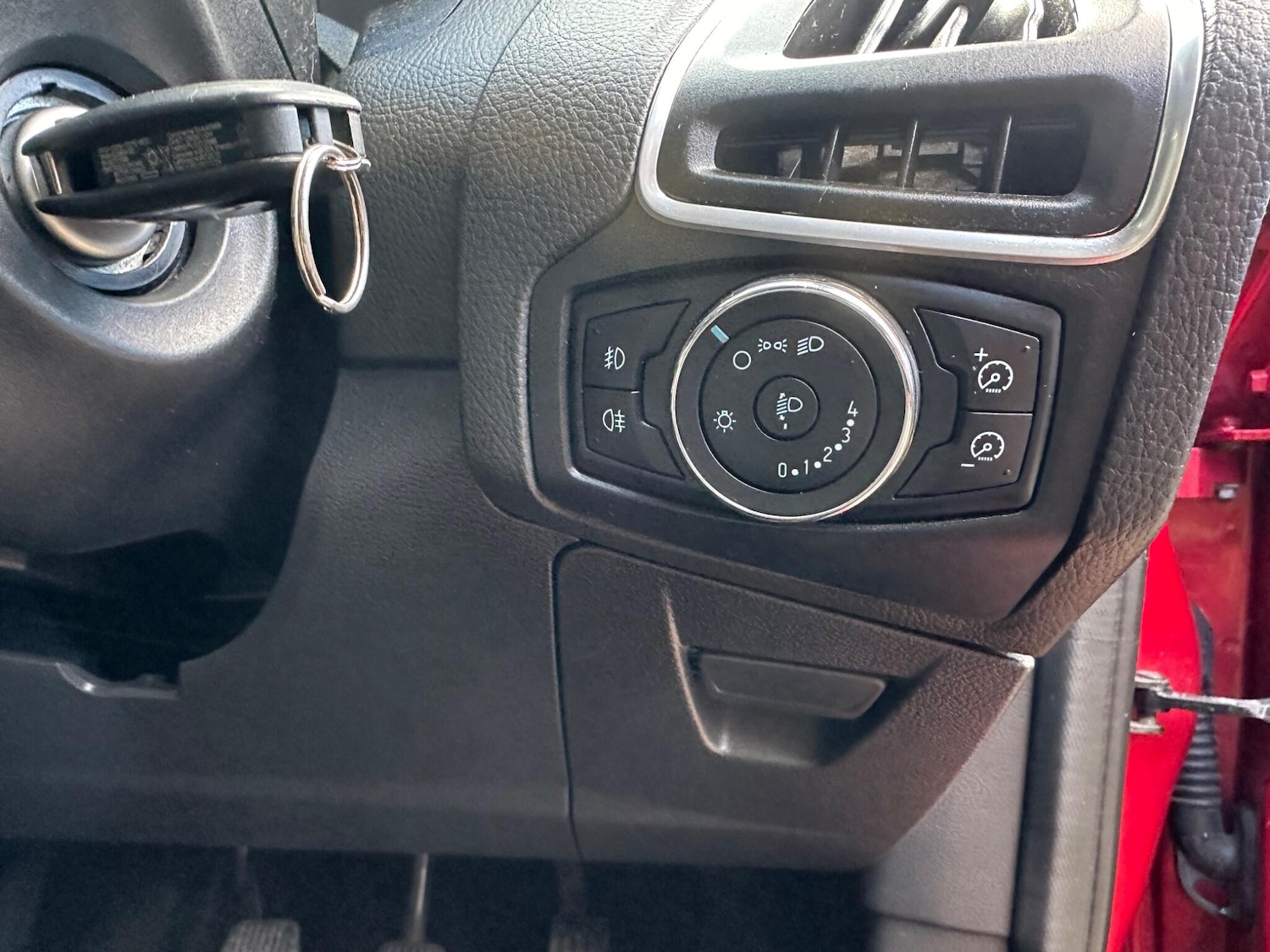 Used Ford Focus 2011 for sale - 76953287: Photo 14