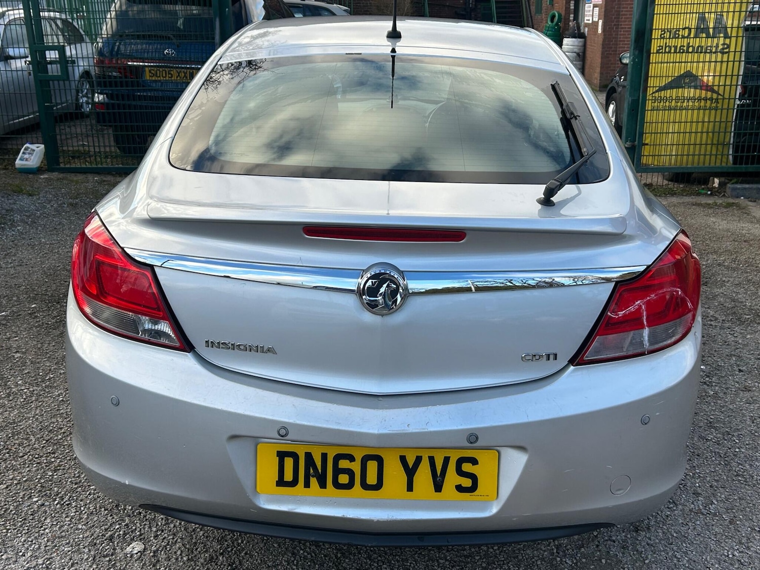 Used Vauxhall Insignia 2010 for sale - 77066518: Photo 12