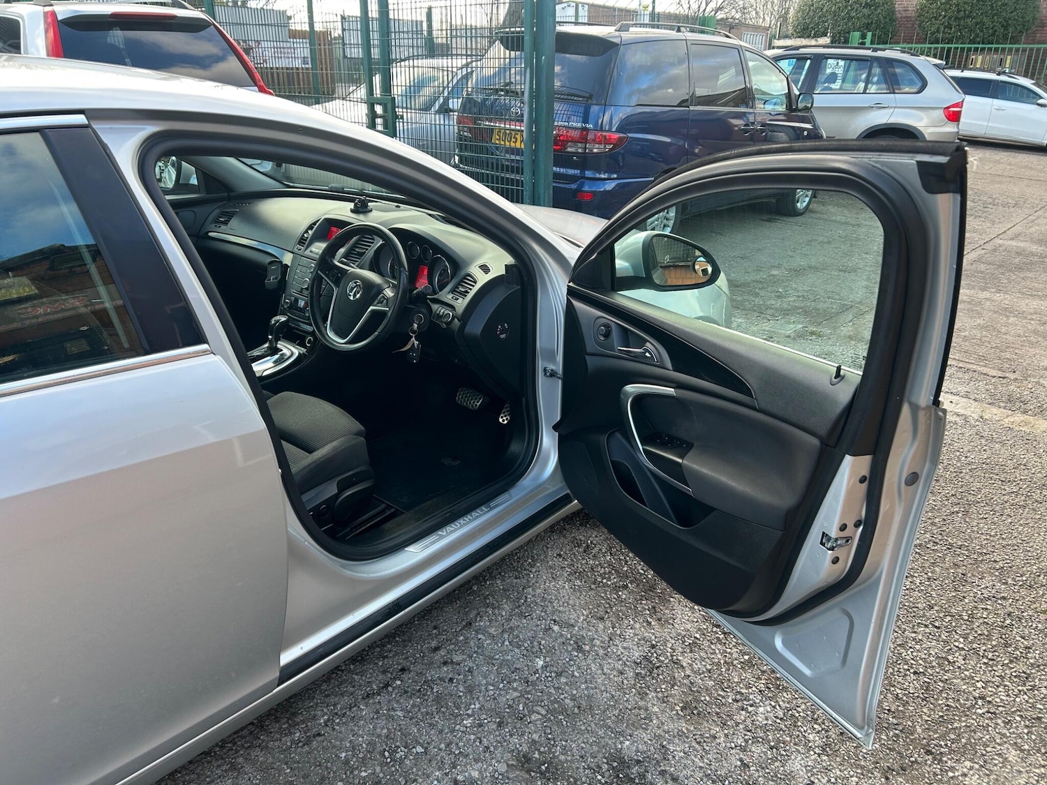 Used Vauxhall Insignia 2010 for sale - 77066518: Photo 18