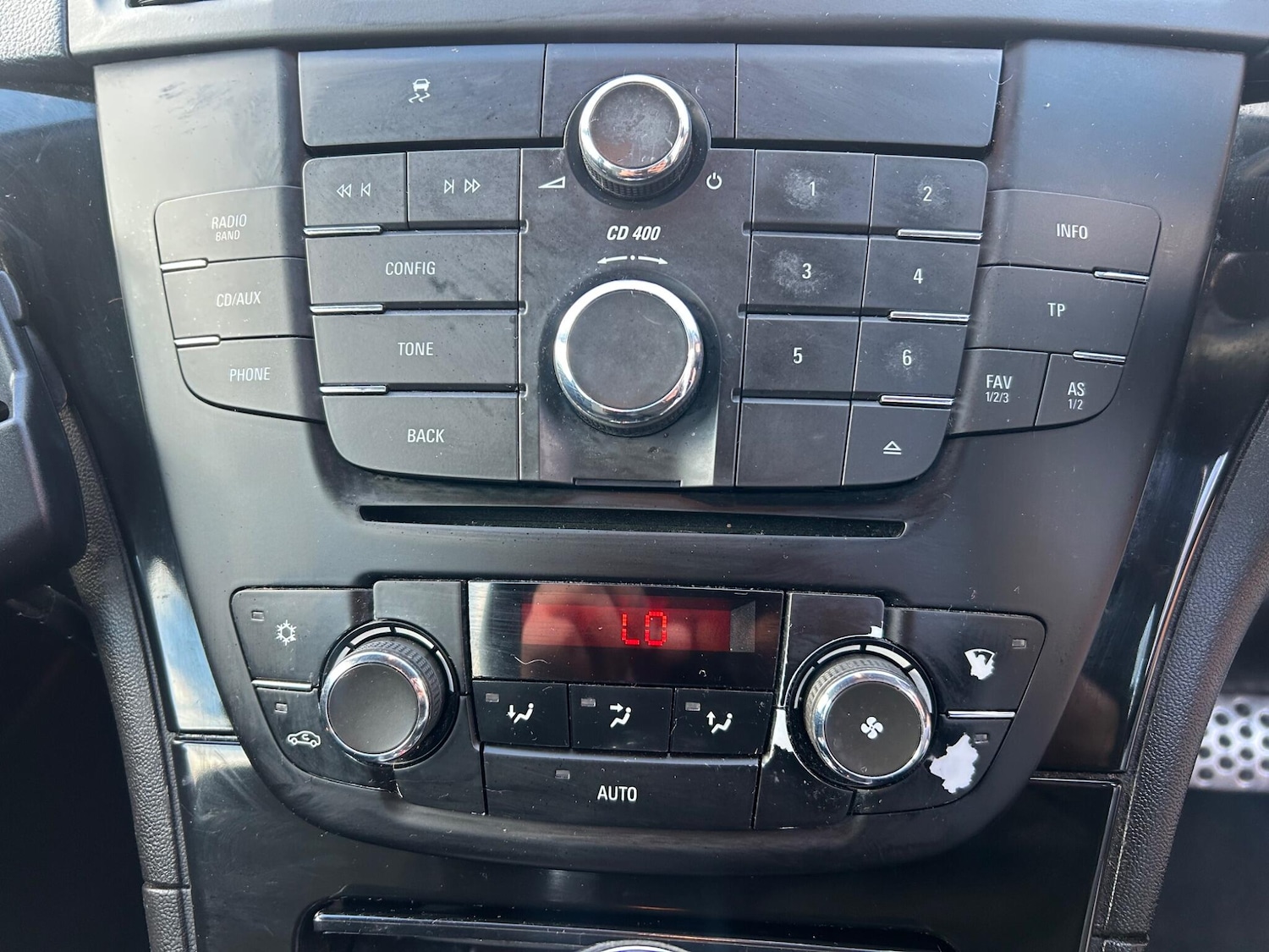 Used Vauxhall Insignia 2010 for sale - 77066518: Photo 28