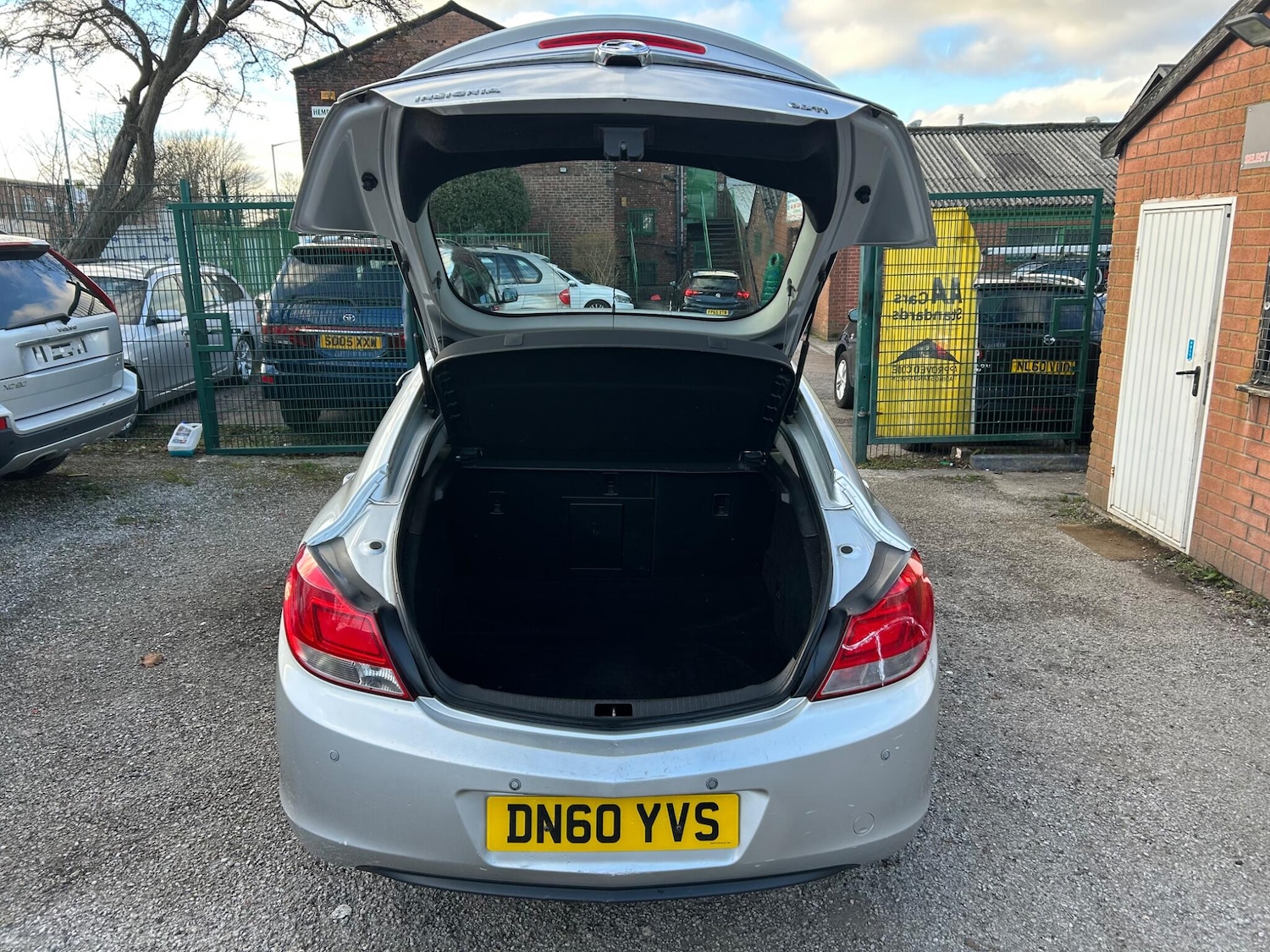 Used Vauxhall Insignia 2010 for sale - 77066518: Photo 42