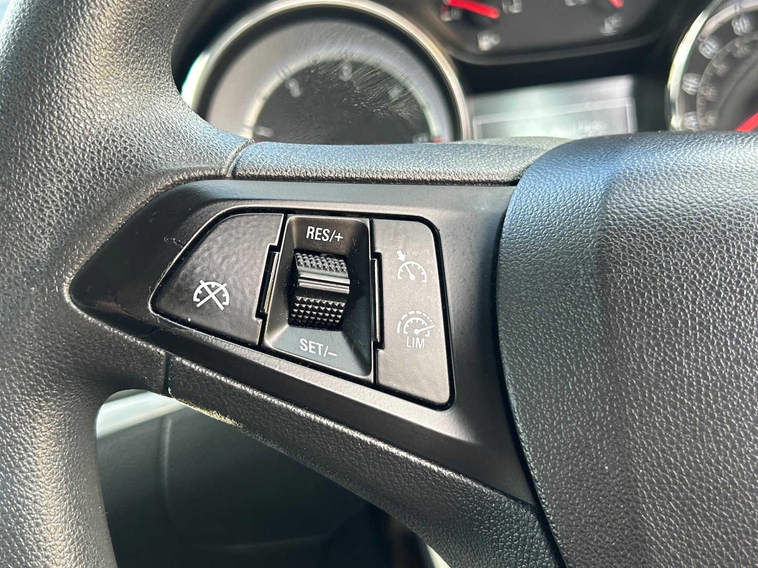 Used Vauxhall Astra 2016 for sale - 76952637: Photo 39