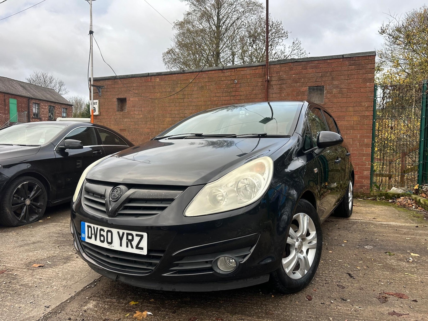 Used Vauxhall Corsa 2011 for sale - 76607081: Photo 1