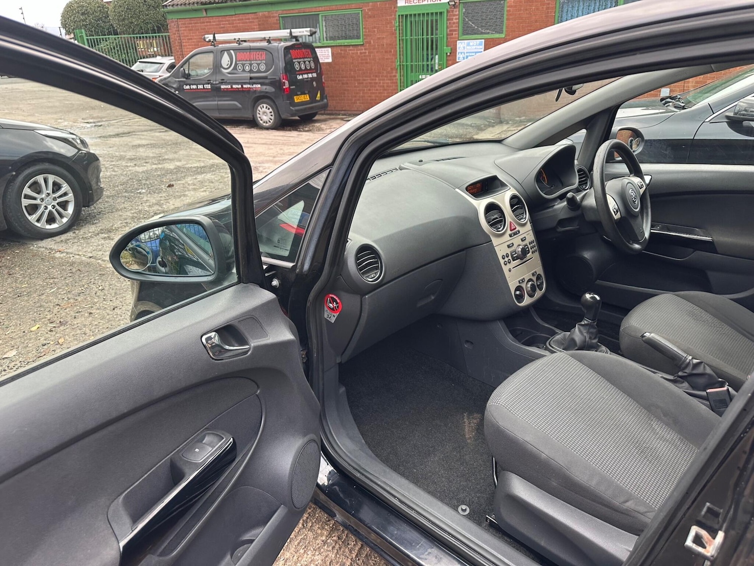 Used Vauxhall Corsa 2011 for sale - 76607081: Photo 18