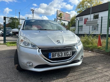 Used Peugeot 208 2013 for sale - 76159125: Photo
