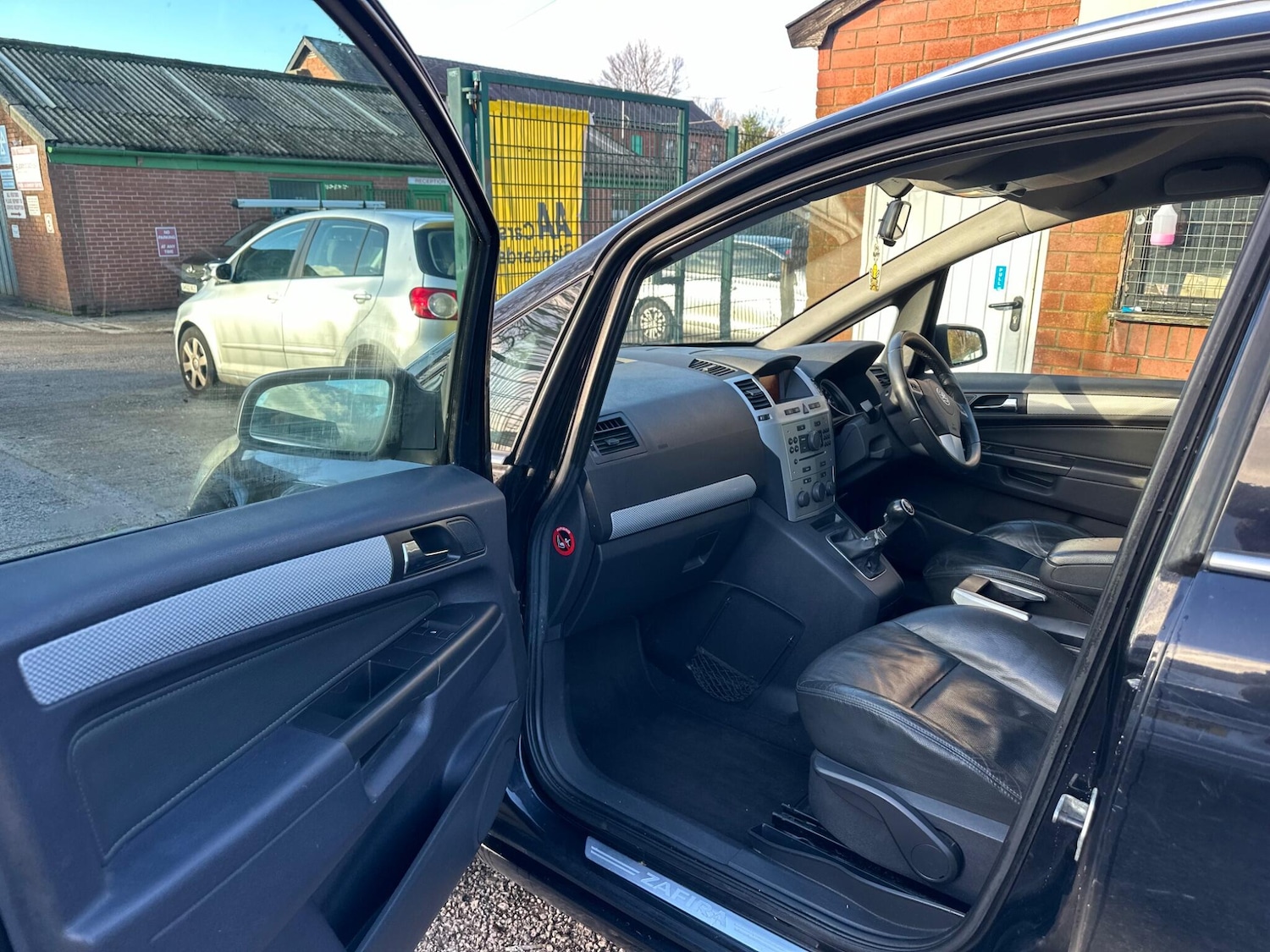 Used Vauxhall Zafira 2007 for sale - 76823766: Photo 32