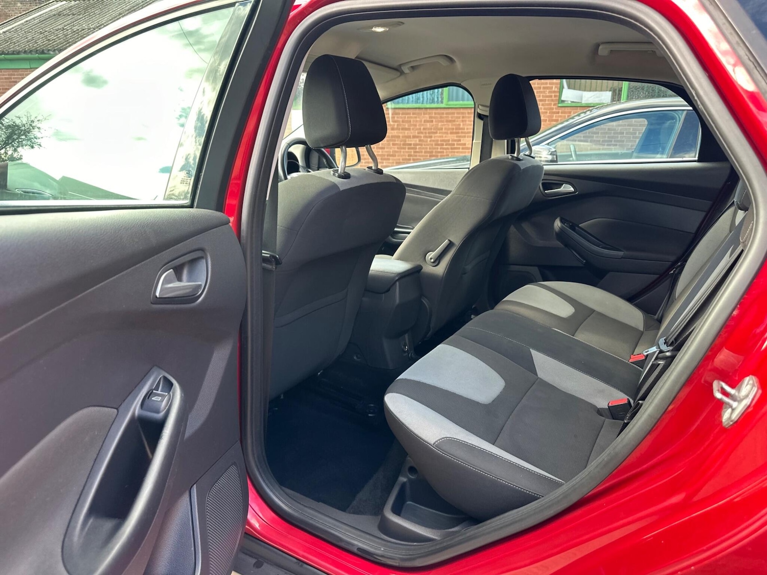 Used Ford Focus 2011 for sale - 76499319: Photo 20