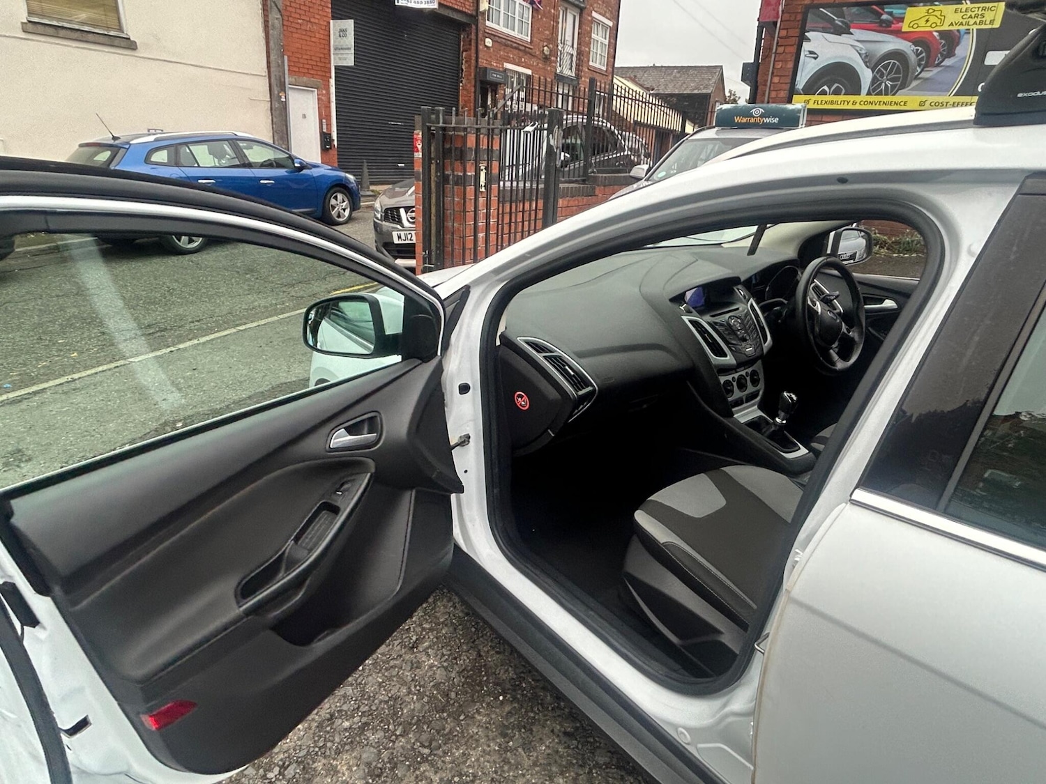 Used Ford Focus 2012 for sale - 76158555: Photo 34