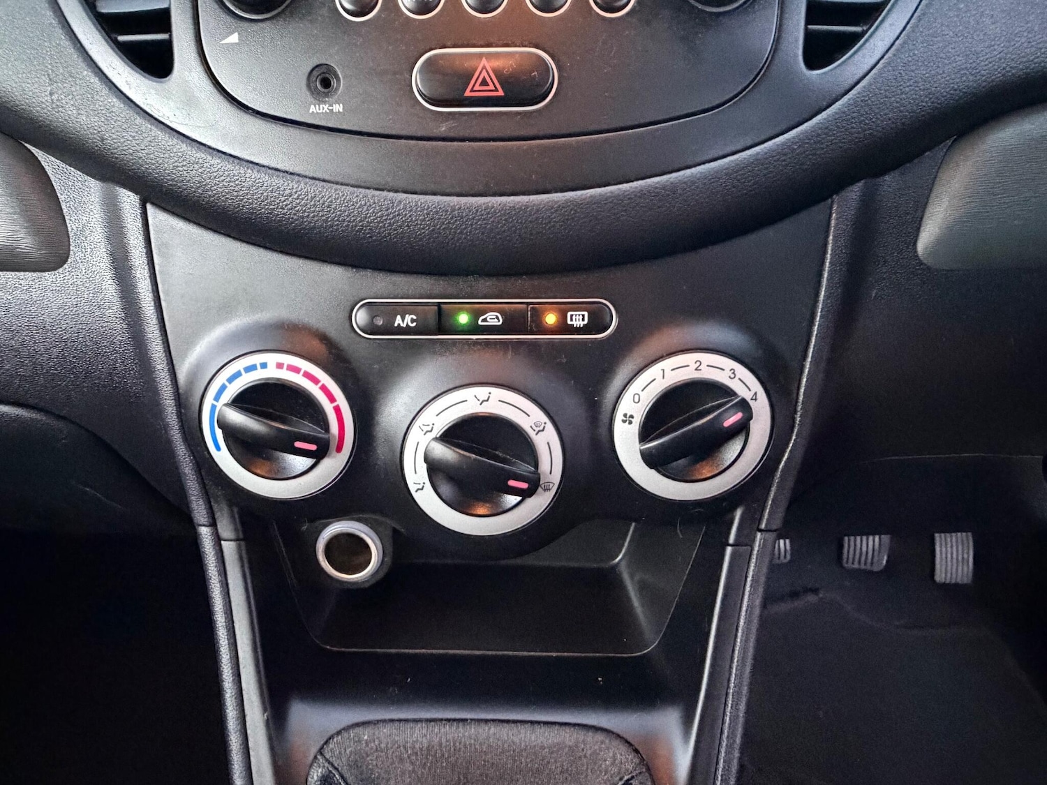 Used Hyundai i10 2009 for sale - 76952736: Photo 25