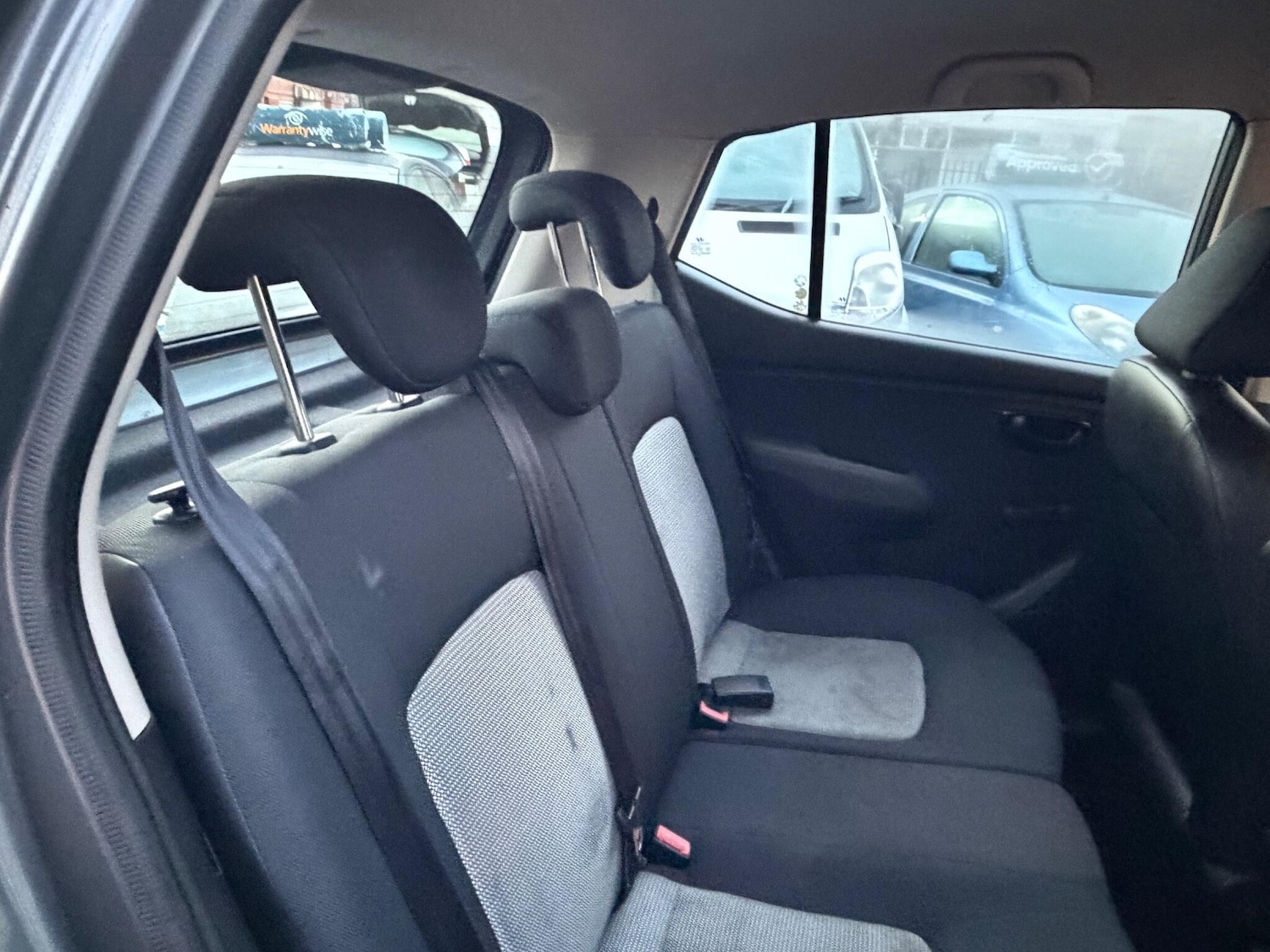 Used Hyundai i10 2009 for sale - 76952736: Photo 30