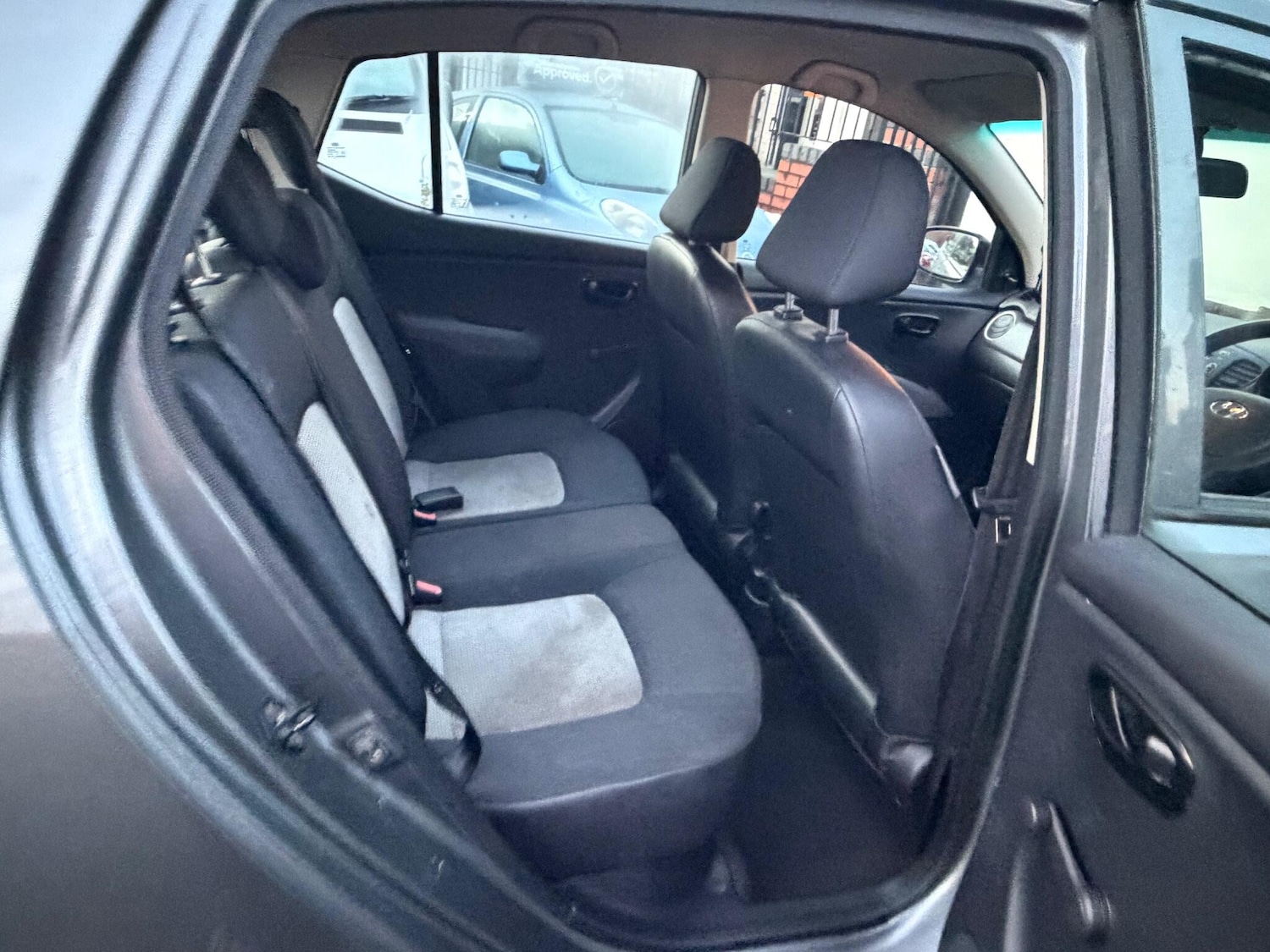 Used Hyundai i10 2009 for sale - 76952736: Photo 31