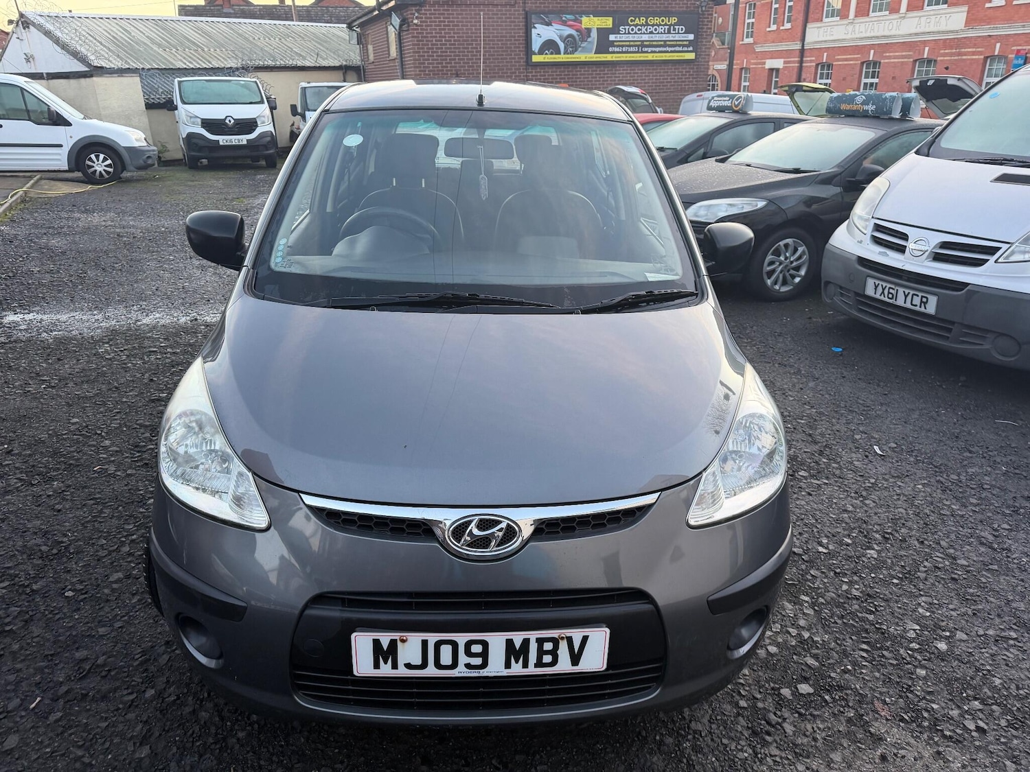 Used Hyundai i10 2009 for sale - 76952736: Photo 5