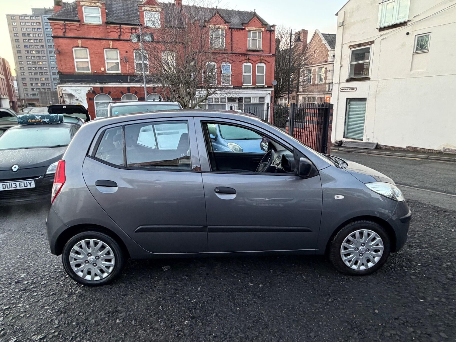 Used Hyundai i10 2009 for sale - 76952736: Photo 8