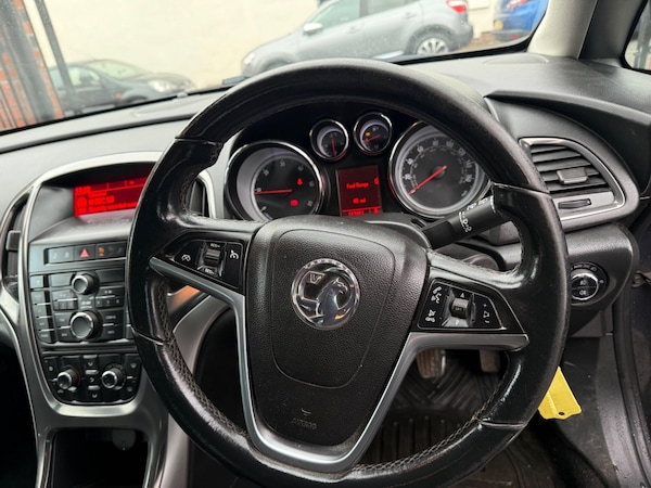 Used Vauxhall Astra 2011 for sale - 76259530: Photo 11