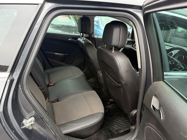 Used Vauxhall Astra 2011 for sale - 76259530: Photo 12