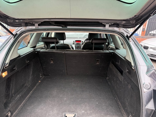 Used Vauxhall Astra 2011 for sale - 76259530: Photo 13