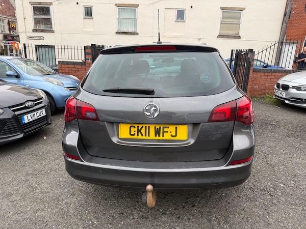 Used Vauxhall Astra 2011 for sale - 76259530: Photo 6
