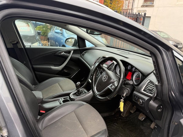 Used Vauxhall Astra 2011 for sale - 76259530: Photo 9