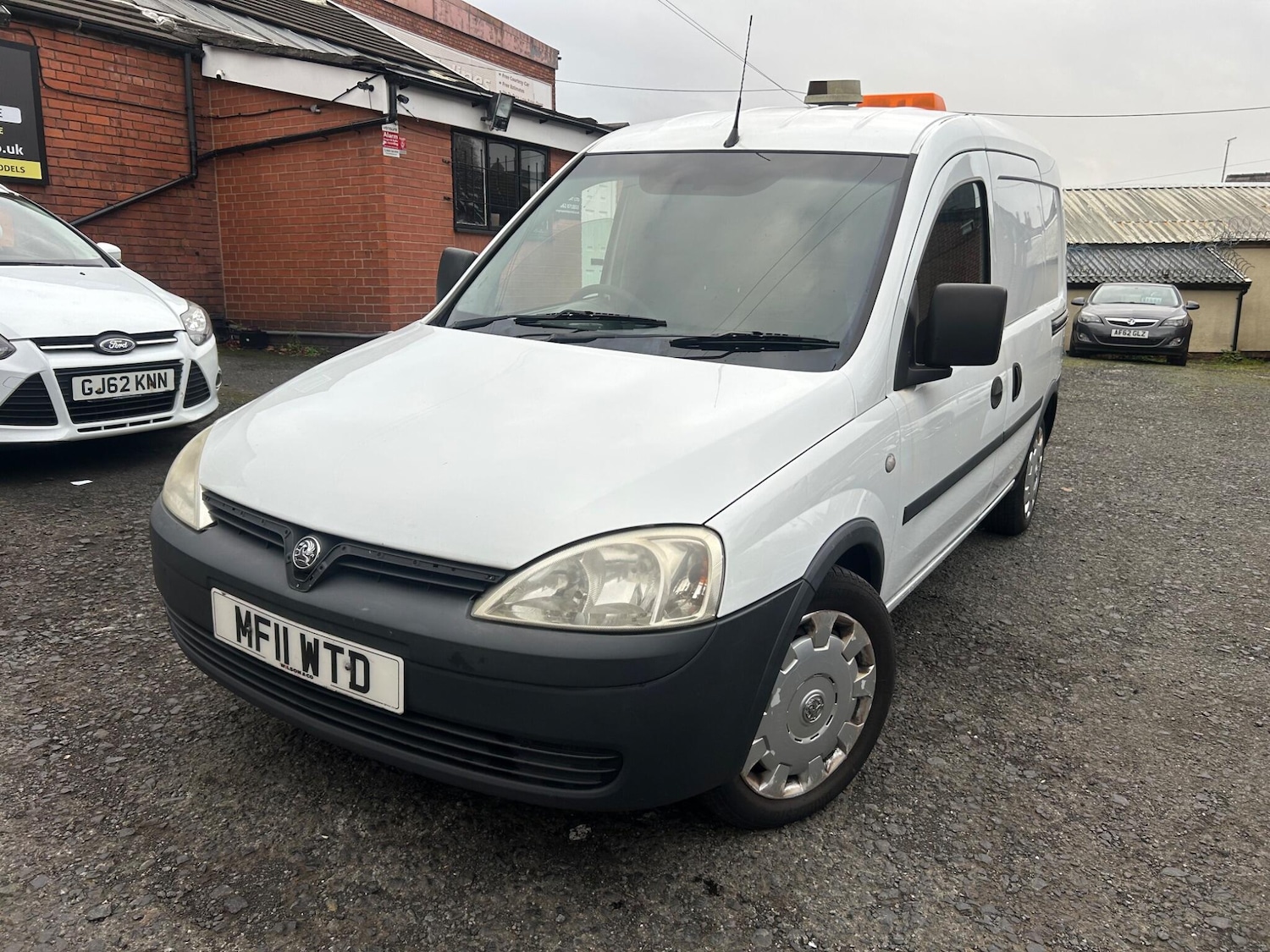 Used Vauxhall Combo 2011 for sale - 76953599: Photo 2