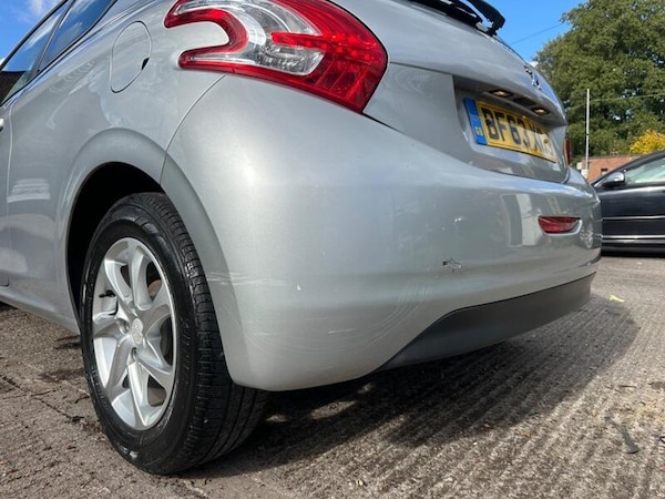 Used Peugeot 208 2013 for sale - 76227101: Photo 11