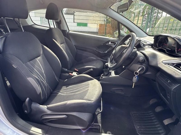 Used Peugeot 208 2013 for sale - 76227101: Photo 17