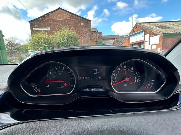 Used Peugeot 208 2013 for sale - 76227101: Photo 20