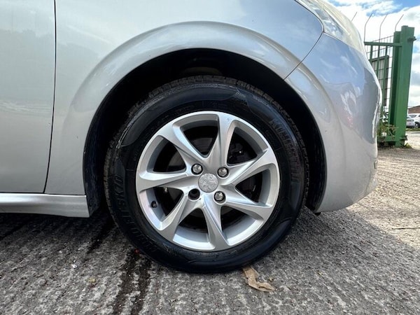Used Peugeot 208 2013 for sale - 76227101: Photo 28