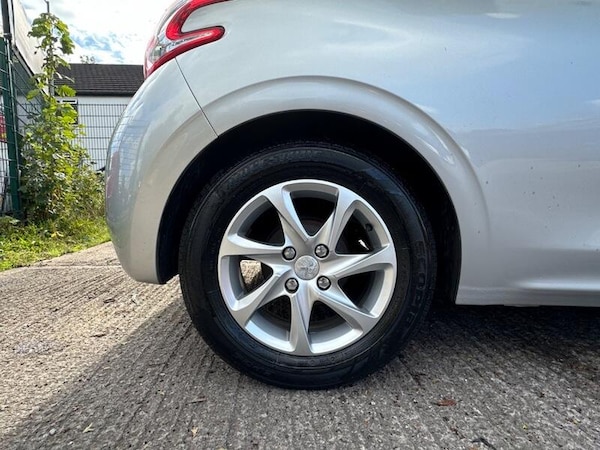 Used Peugeot 208 2013 for sale - 76227101: Photo 31