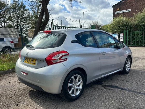 Used Peugeot 208 2013 for sale - 76227101: Photo 5