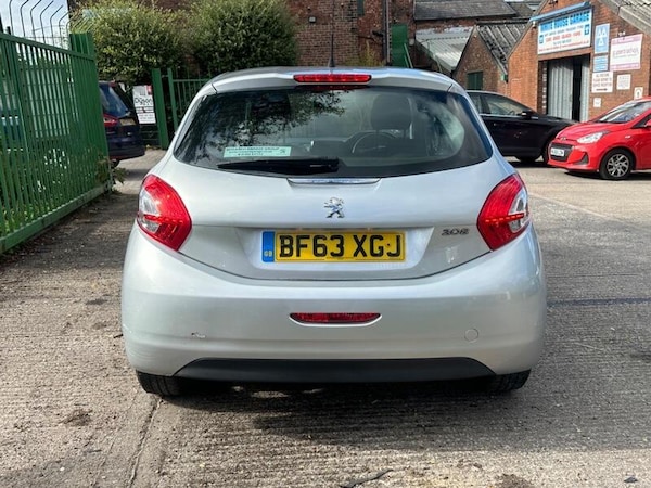 Used Peugeot 208 2013 for sale - 76227101: Photo 7
