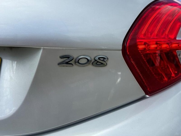 Used Peugeot 208 2013 for sale - 76227101: Photo 8