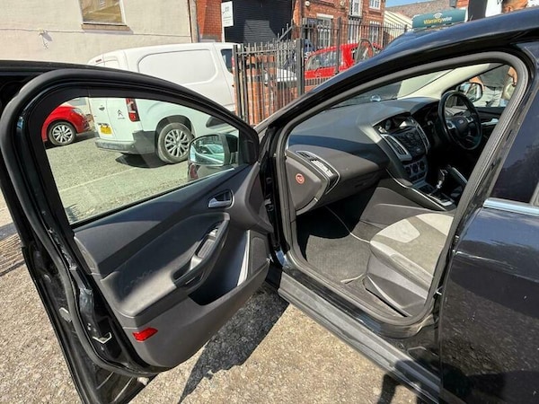 Used Ford Focus 2011 for sale - 76158823: Photo 26
