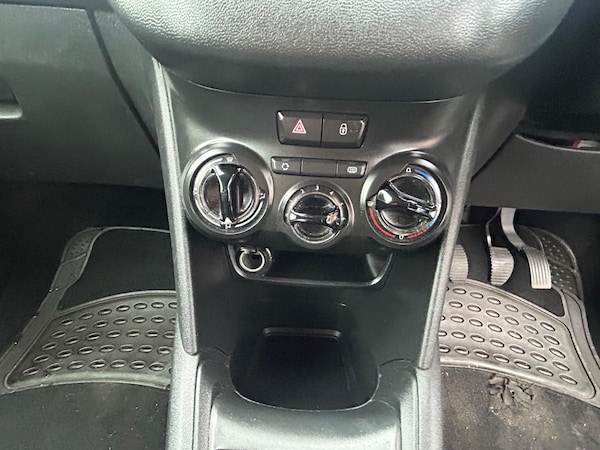 Used Peugeot 208 2014 for sale - 76199882: Photo 24
