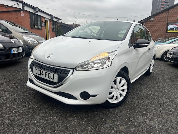 Used Peugeot 208 2014 for sale - 76199882: Photo 2