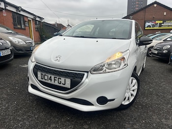 Used Peugeot 208 2014 for sale - 76199882: Photo 3