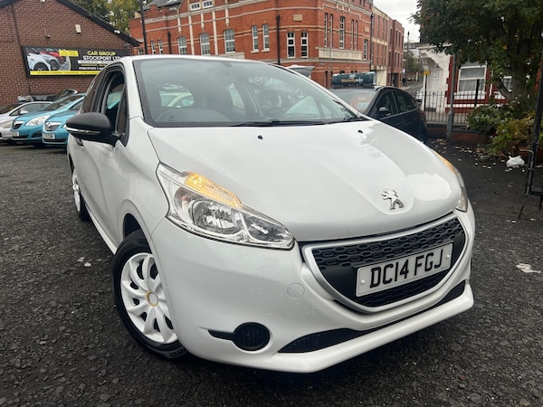 Used Peugeot 208 2014 for sale - 76199882: Photo 6