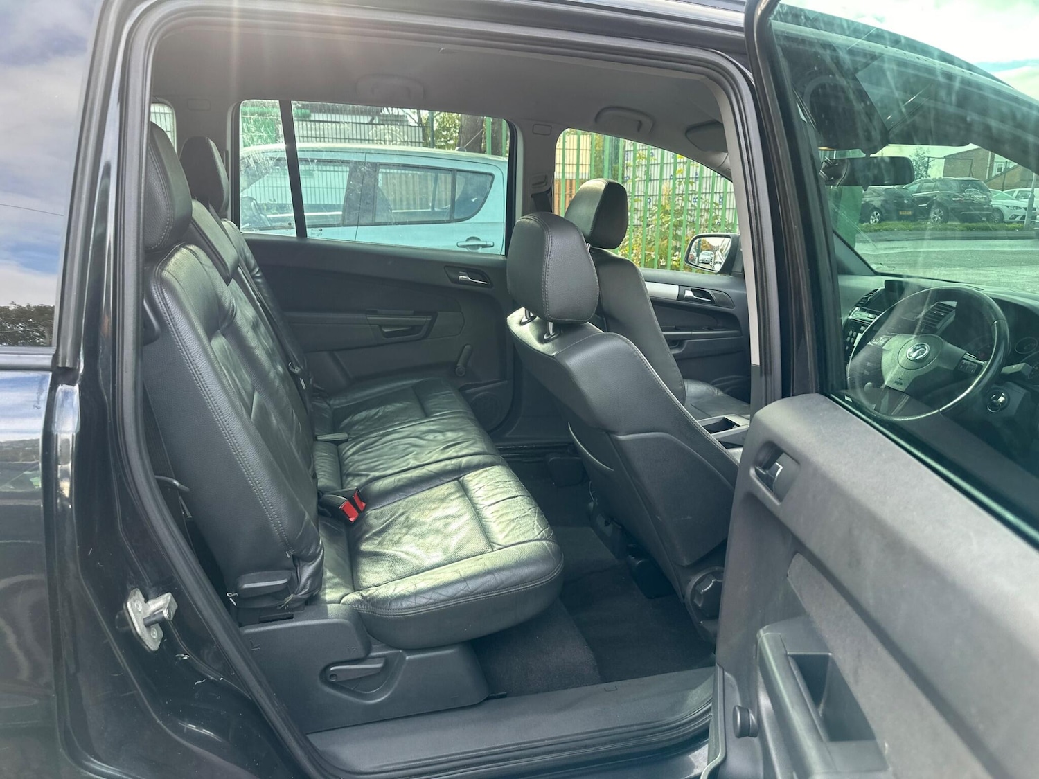 Used Vauxhall Zafira 2012 for sale - 76952740: Photo 17