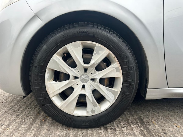 Used Peugeot 208 2014 for sale - 76269631: Photo 11