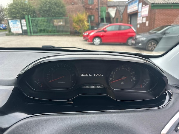 Used Peugeot 208 2014 for sale - 76269631: Photo 21